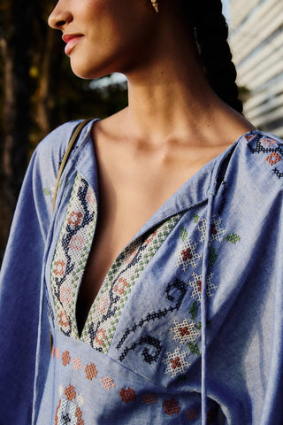 Garden Tapestry Blue Embroidery L/S Midi Dress