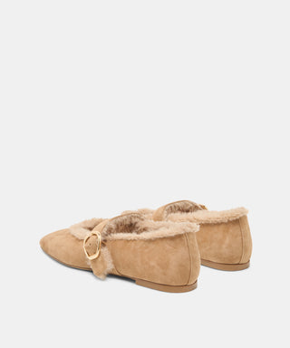 Mella Plush Flat